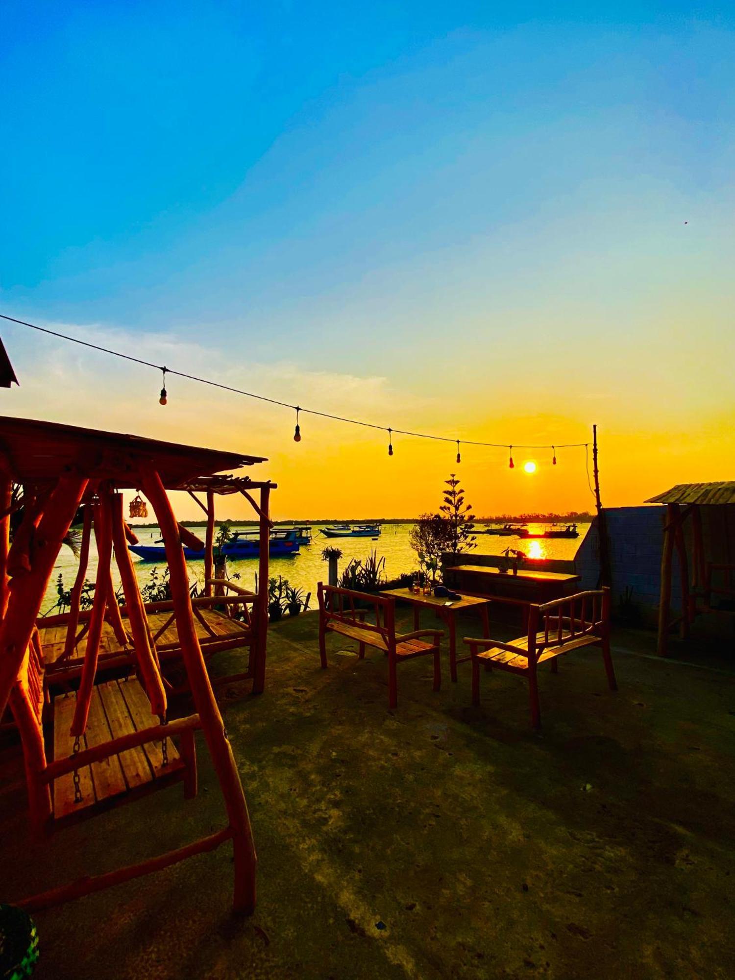 Js House View Hostel Karimunjawa Exterior photo